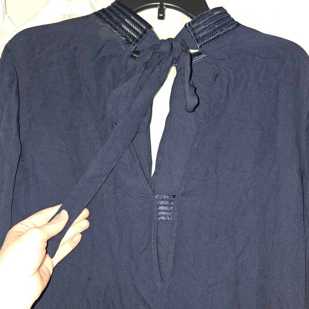 Veronica Beard Silk tie neck Bolton top - Picture 4 of 8